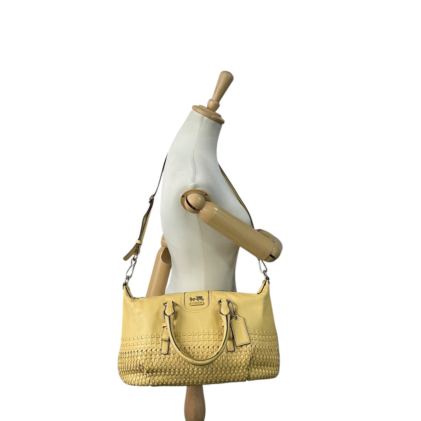 コーチ COACH 2WAY ボストンバッグ ハンドバッグ ショルダーバッグ 肩掛け 23342 イントレチャート 編み込みレザー 黄色 イエロー シルバー金具 チャーム付き U16