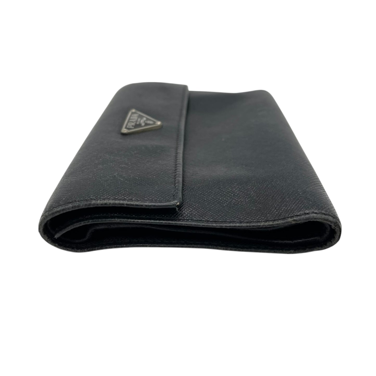 PRADA プラダ 三つ折り財布 コンパクトウォレット フラップ サフィアーノレザー ブラック 三角ロゴ トライアングルロゴ シルバー金具 メンズ レディース W3