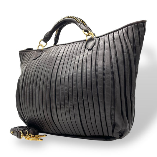 【美品】miumiu ミュウミュウ 2WAY トートバッグ ハンドバッグ ショルダーバッグ ギャザー プリーツ レザー スタッズ ダークブラウン ゴールド金具 斜め掛け可 レディース C