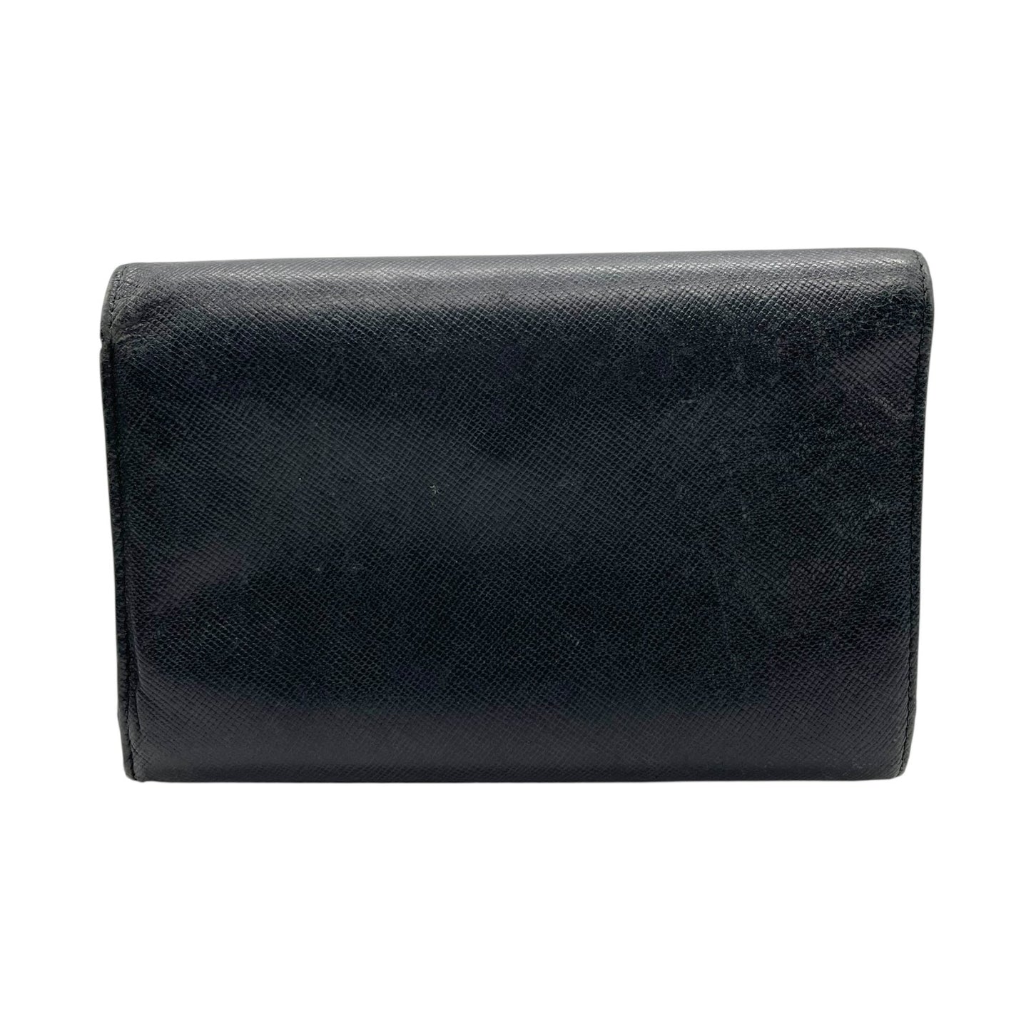 PRADA プラダ 三つ折り財布 コンパクトウォレット フラップ サフィアーノレザー ブラック 三角ロゴ トライアングルロゴ シルバー金具 メンズ レディース W3