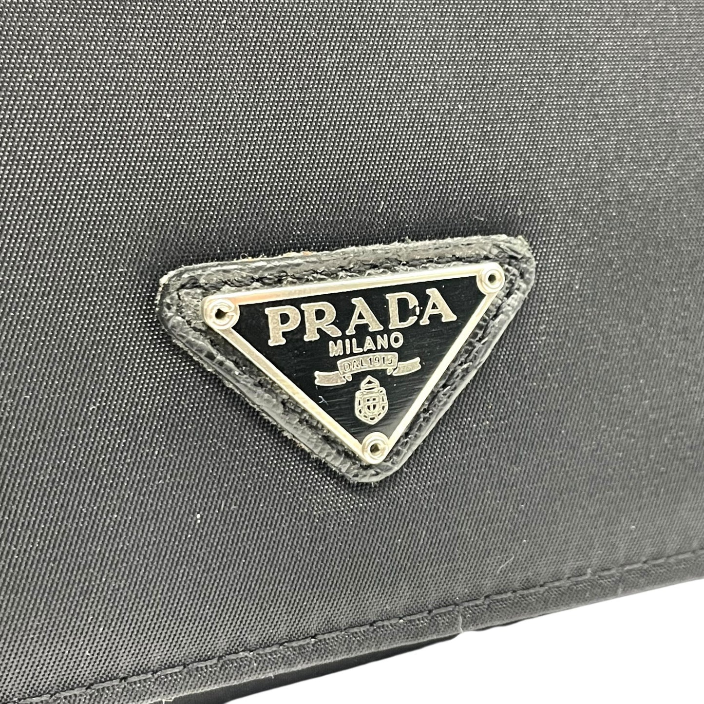 プラダ PRADA ナイロン レザー 長財布 ブラック黒 三角ロゴプレート トライアングル サフィアーノ ラウンドフラップ M3