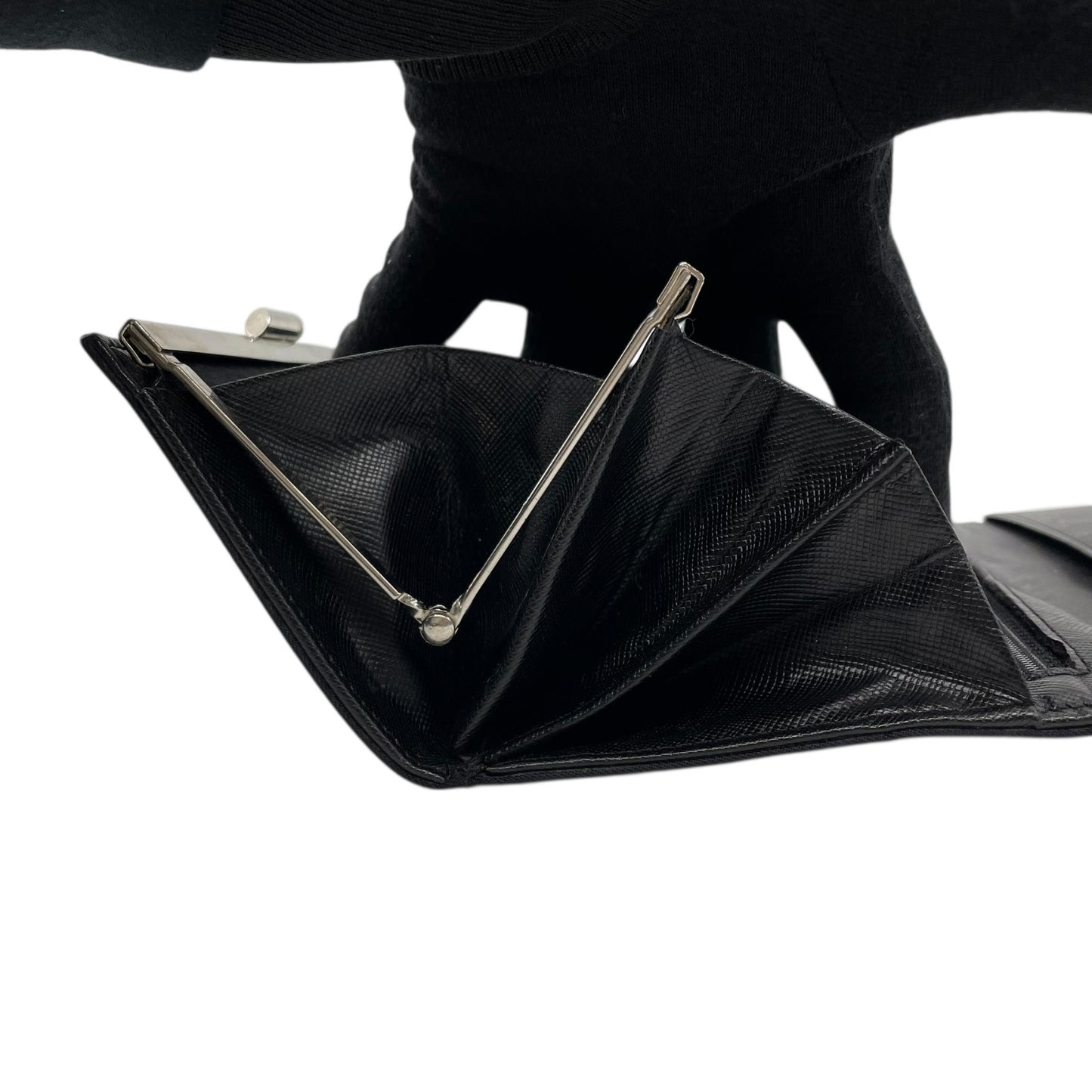 プラダ PRADA ナイロン レザー 長財布 ブラック黒 三角ロゴプレート トライアングル サフィアーノ ラウンドフラップ M3