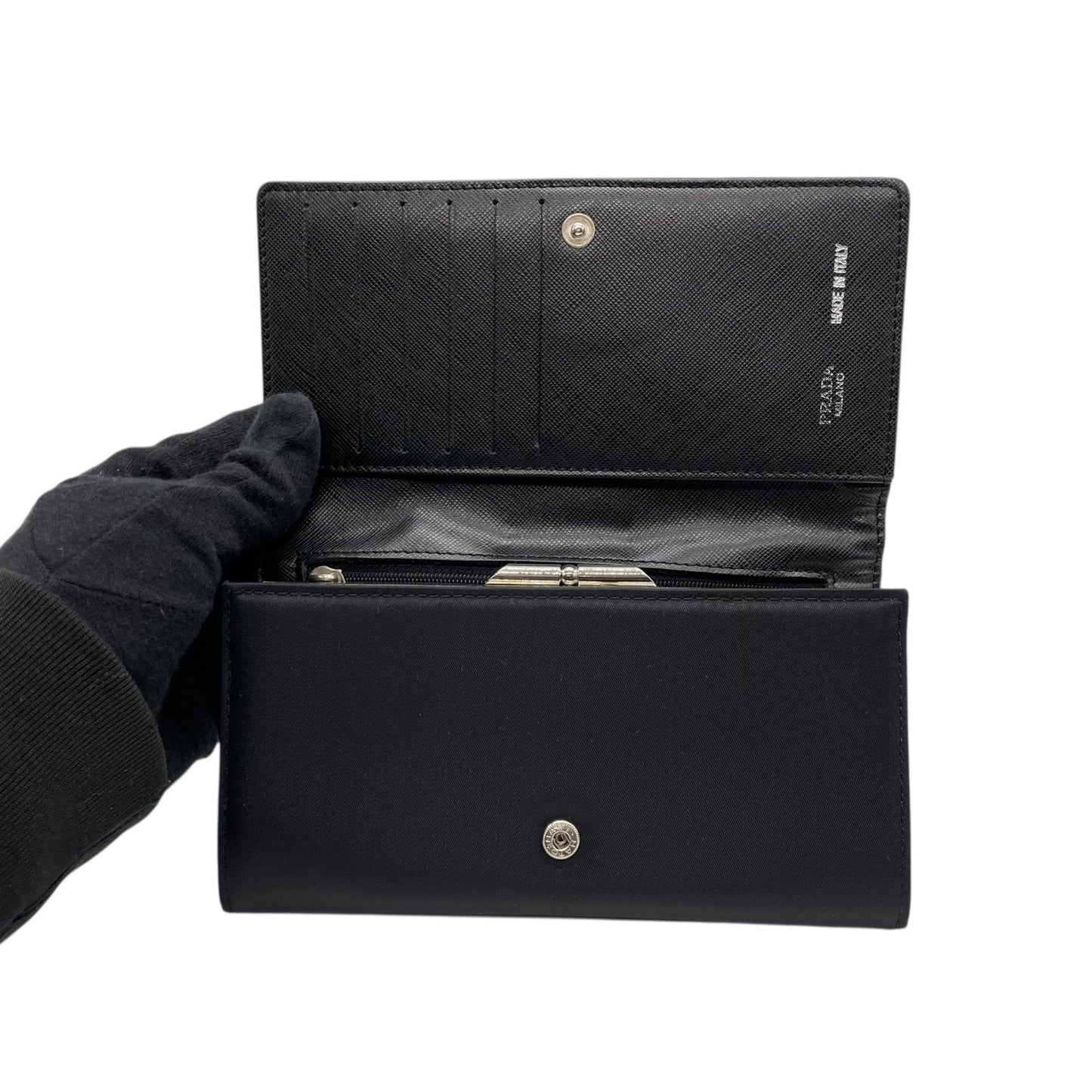 プラダ PRADA ナイロン レザー 長財布 ブラック黒 三角ロゴプレート トライアングル サフィアーノ ラウンドフラップ M3