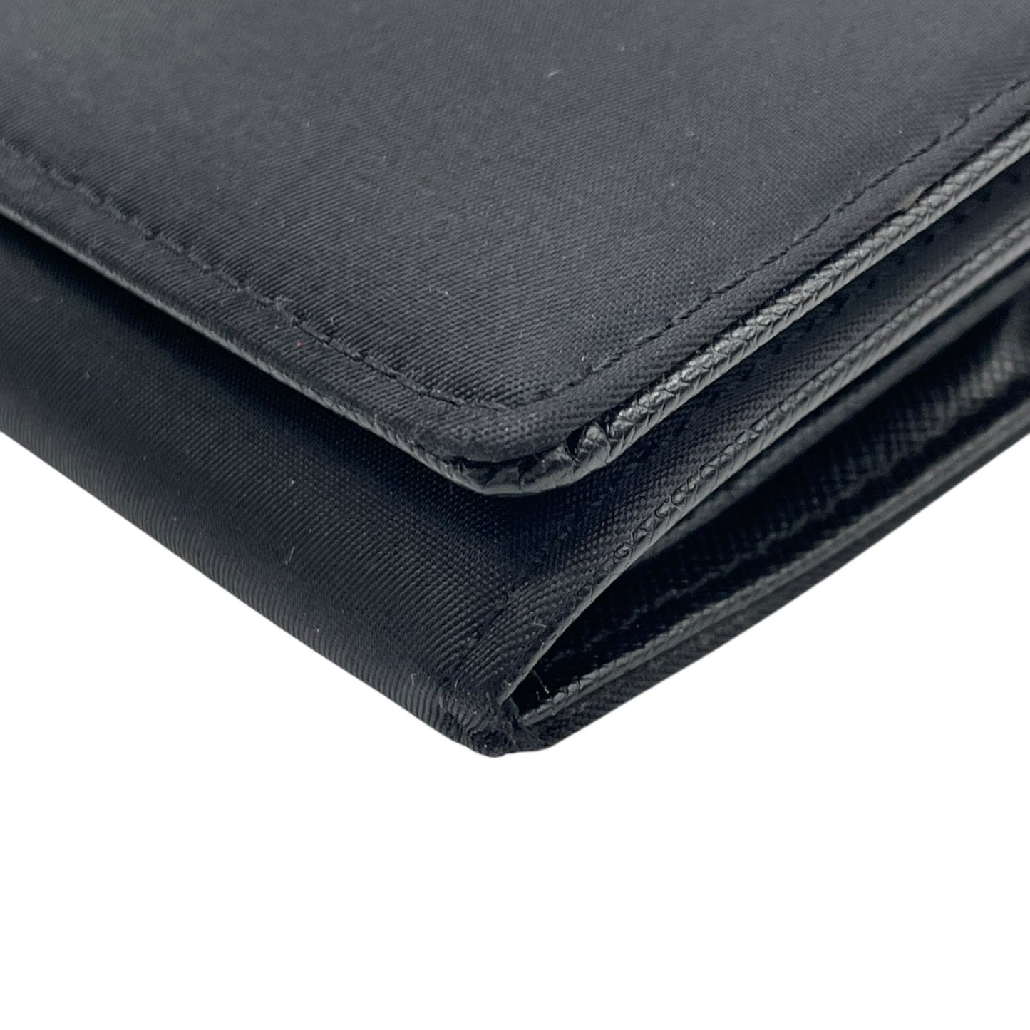 プラダ PRADA ナイロン レザー 長財布 ブラック黒 三角ロゴプレート トライアングル サフィアーノ ラウンドフラップ M3