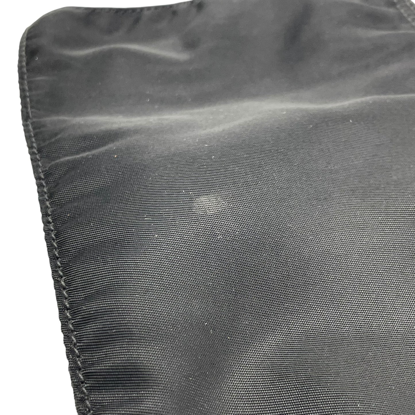 プラダ PRADA ナイロン ポーチ ミニバッグ ブラック 黒 三角ロゴプレート トライアングル ポーチ クラッチバッグ M3