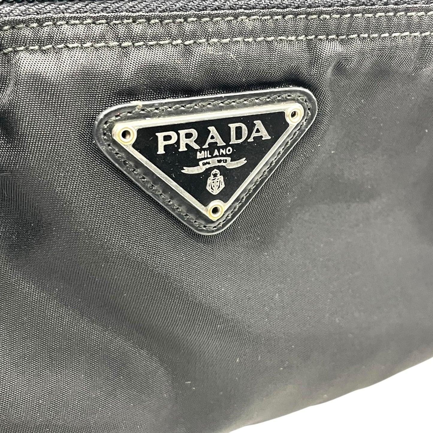 プラダ PRADA ナイロン ポーチ ミニバッグ ブラック 黒 三角ロゴプレート トライアングル ポーチ クラッチバッグ M3