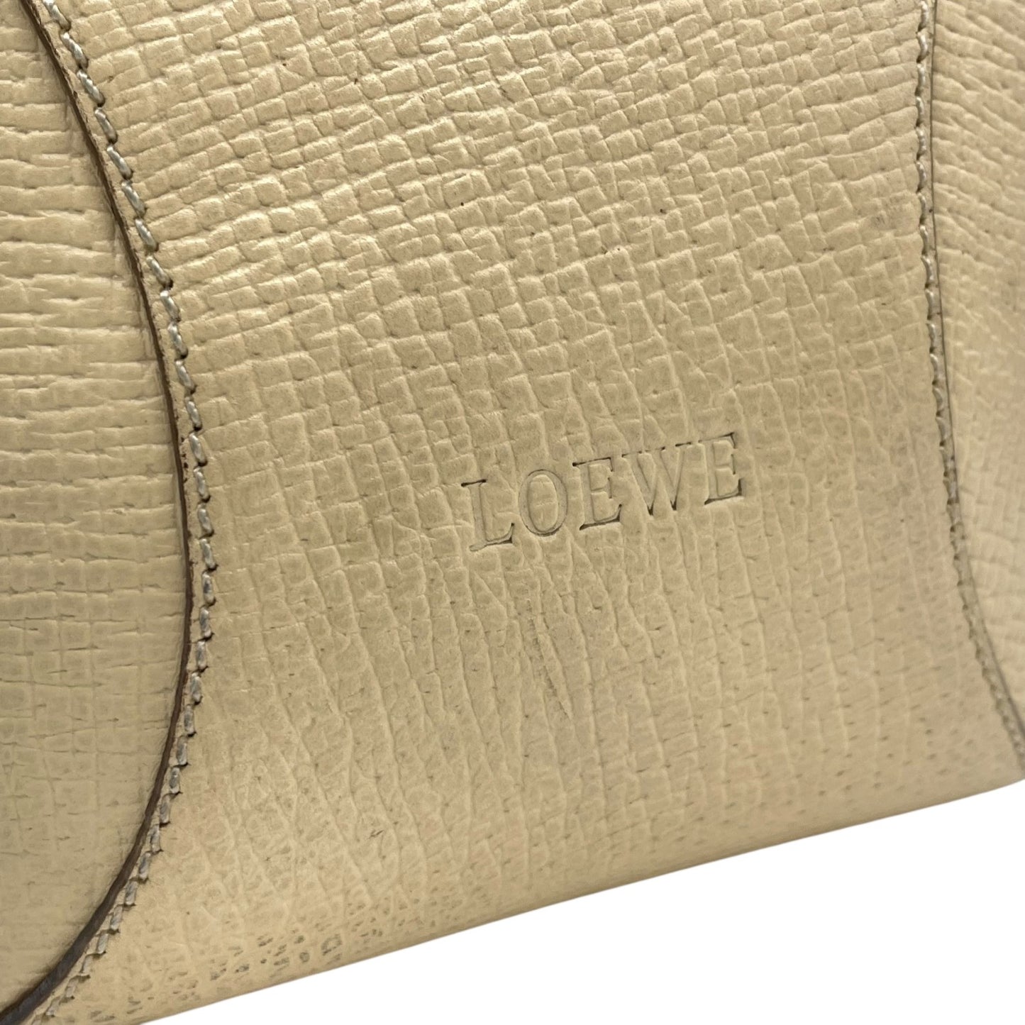 LOEWE ロエベ アナグラム エンボス レザー ハンドバッグ ベージュ ゴールド金具 トップハンドル クラシック レディース C
