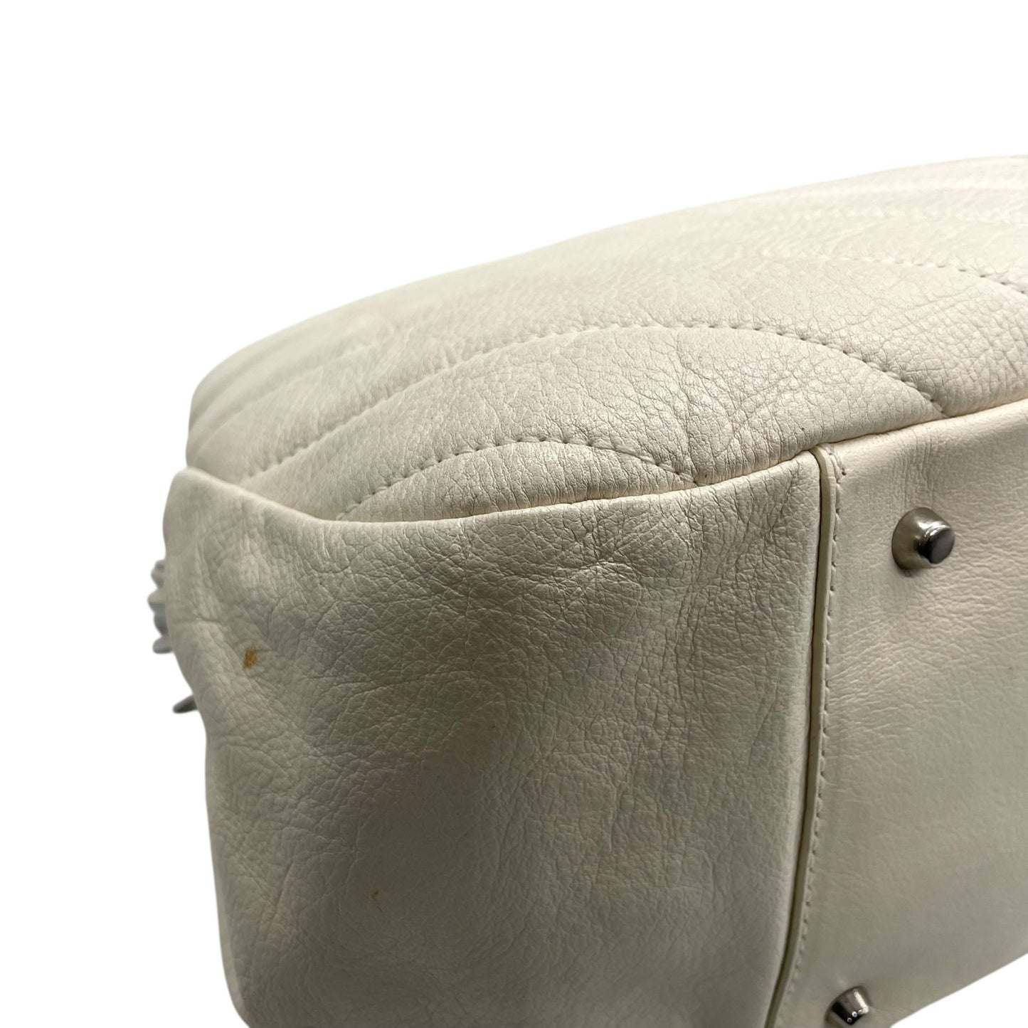 フルラ FURLA キルティング トートバッグ ホワイト 白 レザー タッセルチャーム付き ハンドバッグ S96