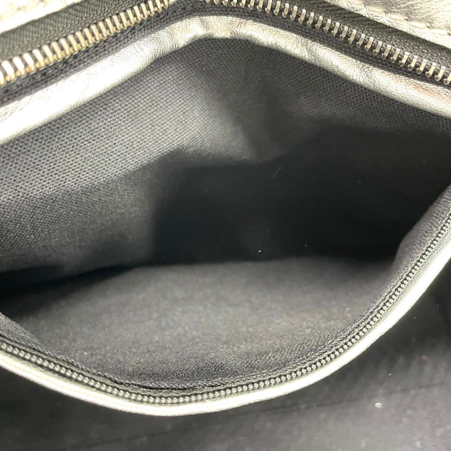 美品 アレキサンダーマックイーン Alexander McQueen ハンドバッグ マルチカラー ビーズ グリッター シルバーレザー トップハンドル セミストラクチャー デザイナーズバッグ A6