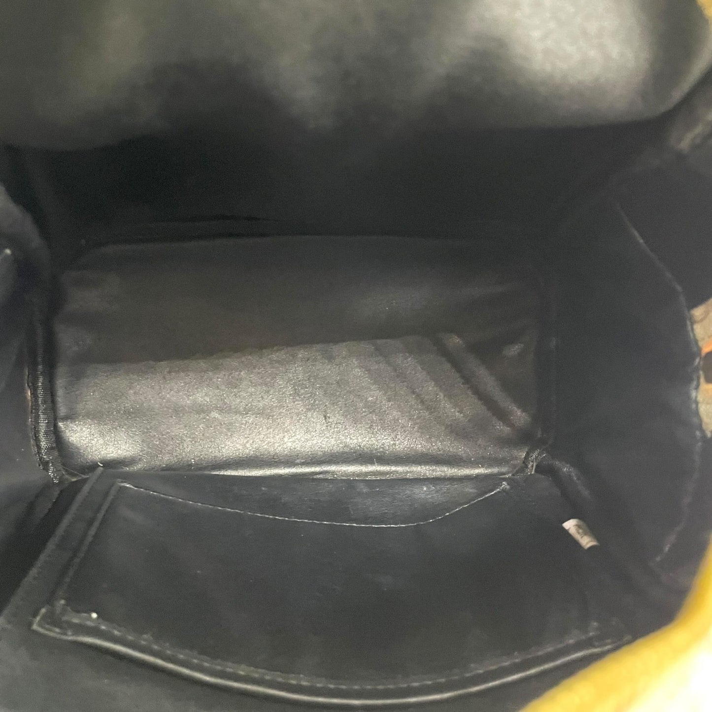 MCM ヴィセトス スタッズ バックパック リュック ベージュ ピンクベージュ ゴールド金具 モノグラム ロゴ