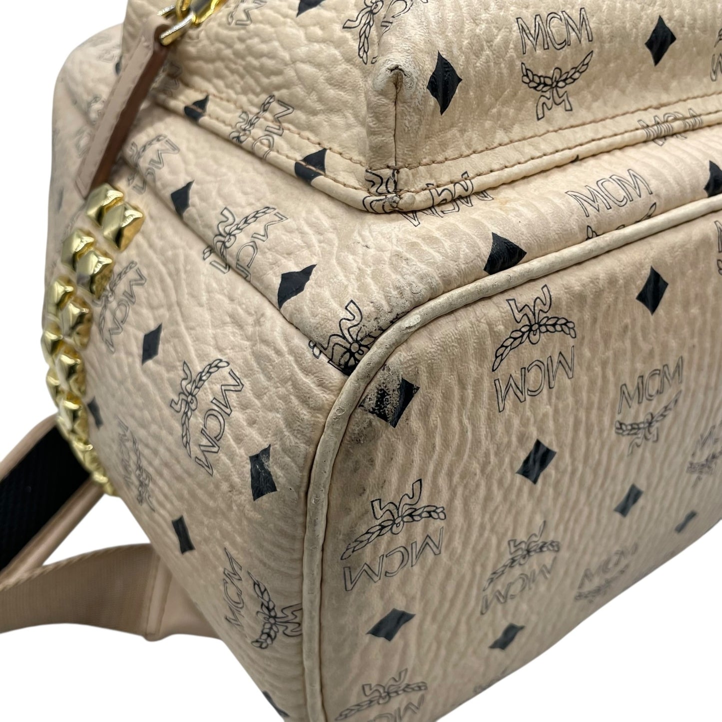 MCM ヴィセトス スタッズ バックパック リュック ベージュ ピンクベージュ ゴールド金具 モノグラム ロゴ