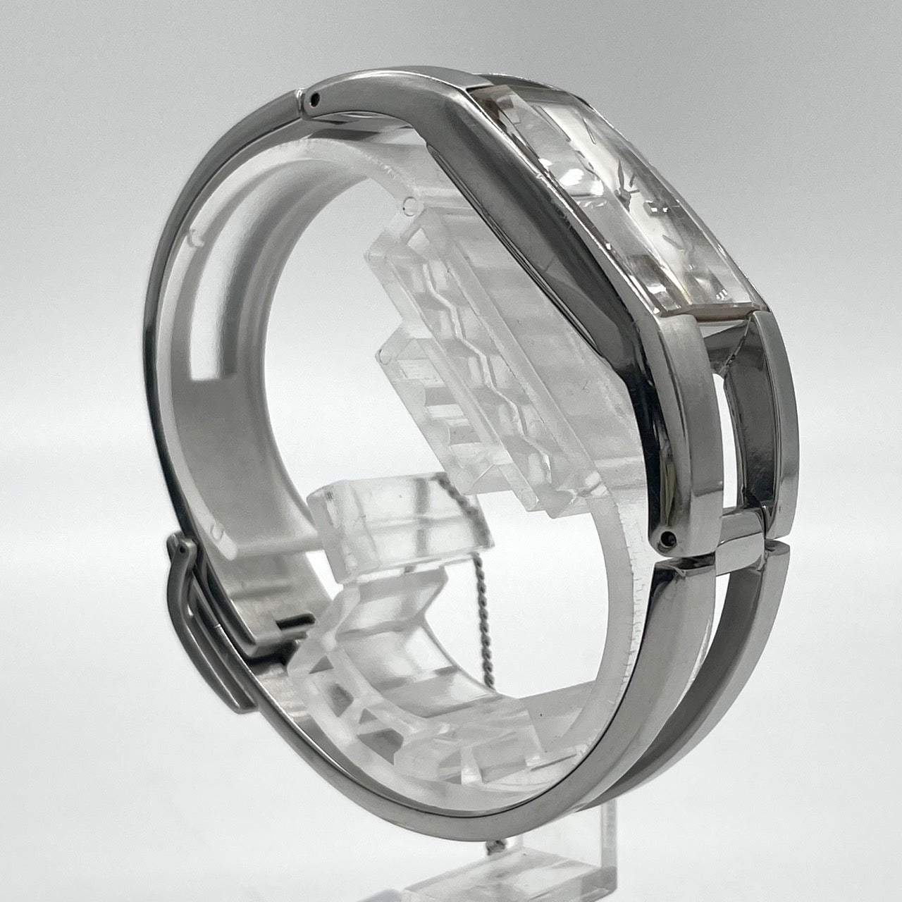 【美品／電池交換済】CITIZEN XC シチズン クロスシー レディース 腕時計 シルバー バングルウォッチ ブレスレット アナログ クオーツ エレガント ドレスウォッチ ビジネス カジュアル スクエア レクタンギュラー シンプル クリーニング済 G4