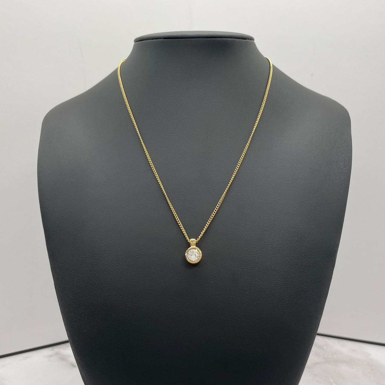 美品 Christian Dior クリスチャンディオール ネックレス クリスタルストーン ゴールドカラー アジャスター付き CDロゴ アクセサリー ヴィンテージジュエリー レディース I3