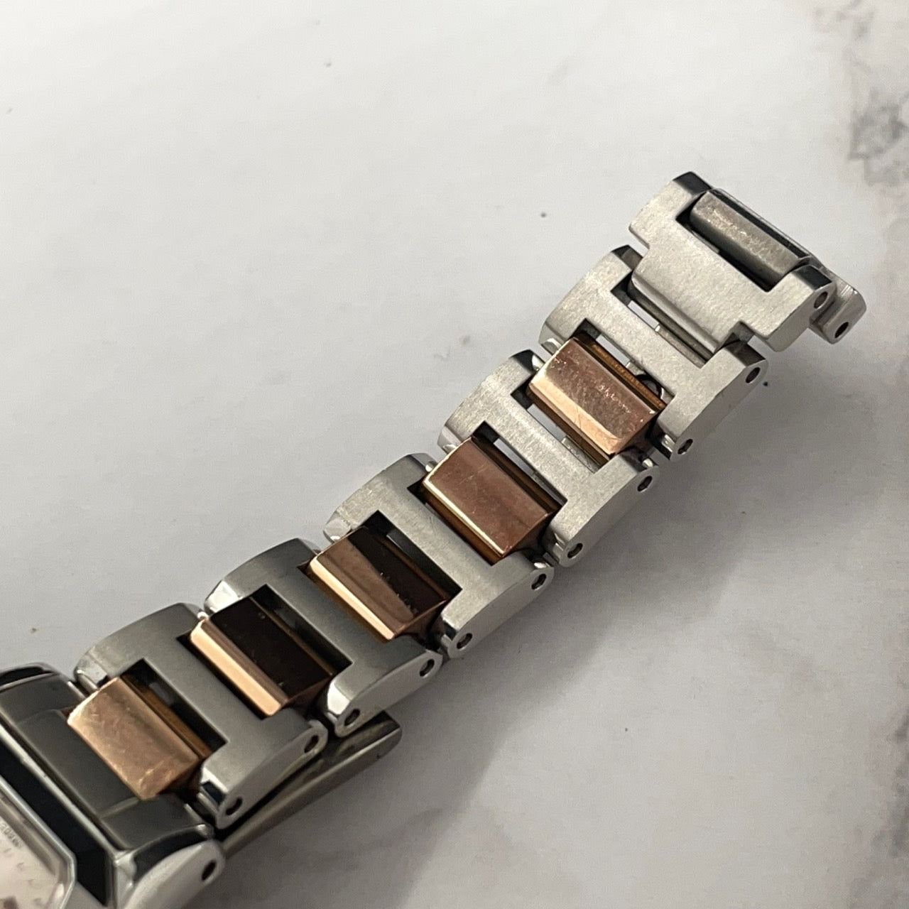 【未使用級/稼働品】シチズン クロスシー ハッピーフライト エコドライブ電波 腕時計 レディース トノー ローマ数字 デイト ピンクゴールド コンビ エレガント CITIZEN XC H058-T021234 クリーニング済 G3