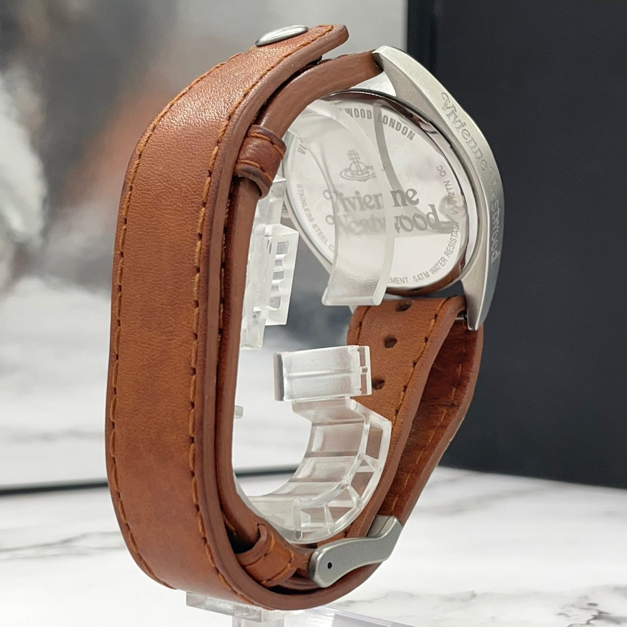 電池交換済/稼働ヴィヴィアンウエストウッド 腕時計 メンズ ゴールド文字盤 レザーベルト ブラウン オーブ アナログ クオーツ クラシック ヴィンテージ Vivienne Westwood VV012TN ヘリテージ G3