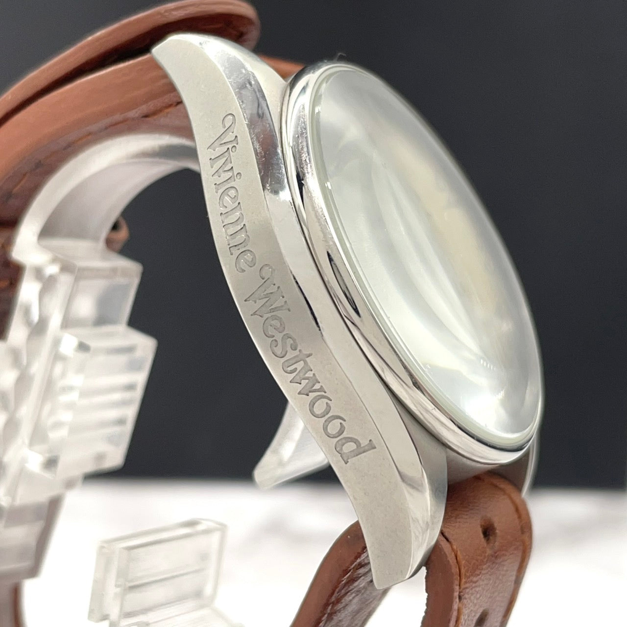 電池交換済/稼働ヴィヴィアンウエストウッド 腕時計 メンズ ゴールド文字盤 レザーベルト ブラウン オーブ アナログ クオーツ クラシック ヴィンテージ Vivienne Westwood VV012TN ヘリテージ G3