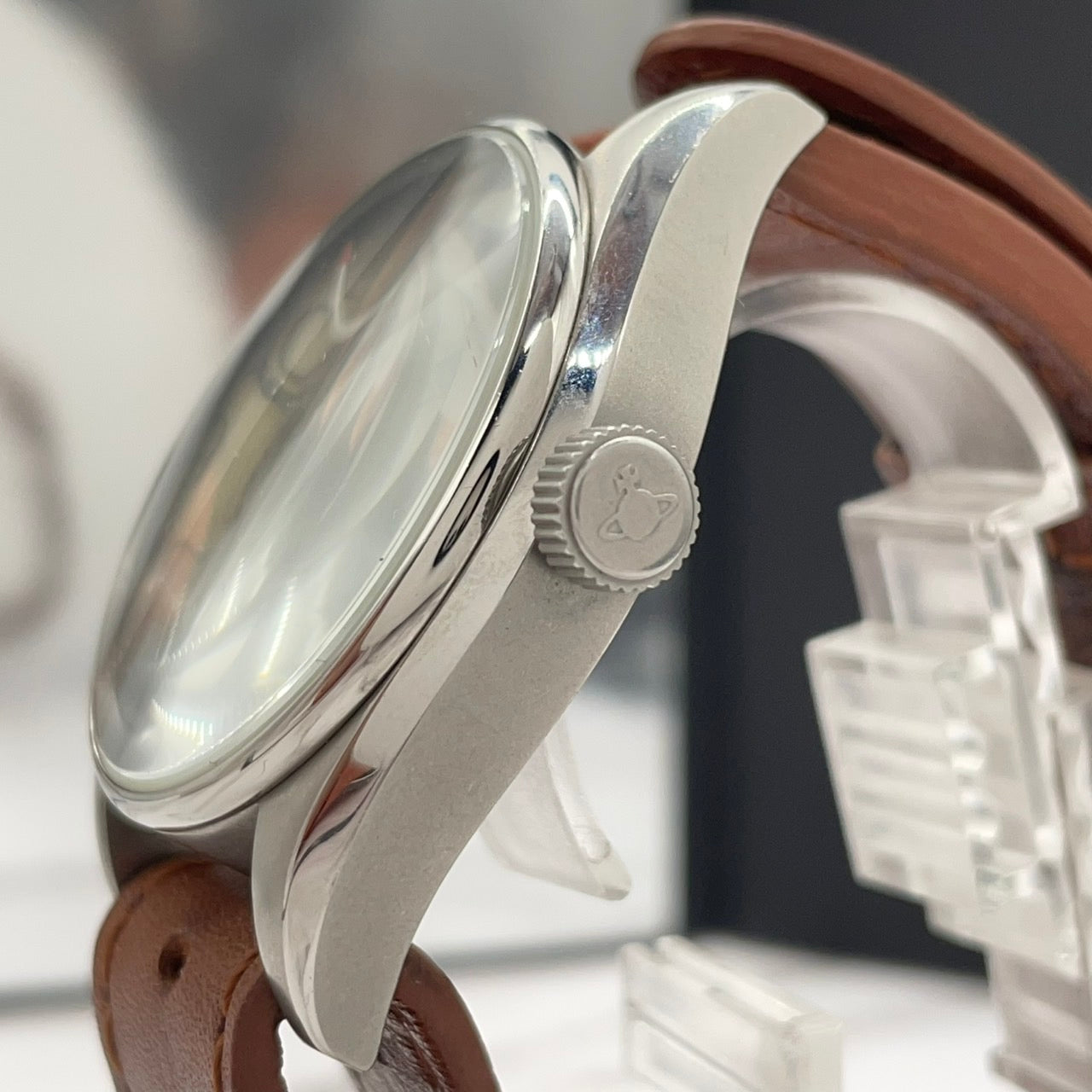 電池交換済/稼働ヴィヴィアンウエストウッド 腕時計 メンズ ゴールド文字盤 レザーベルト ブラウン オーブ アナログ クオーツ クラシック ヴィンテージ Vivienne Westwood VV012TN ヘリテージ G3