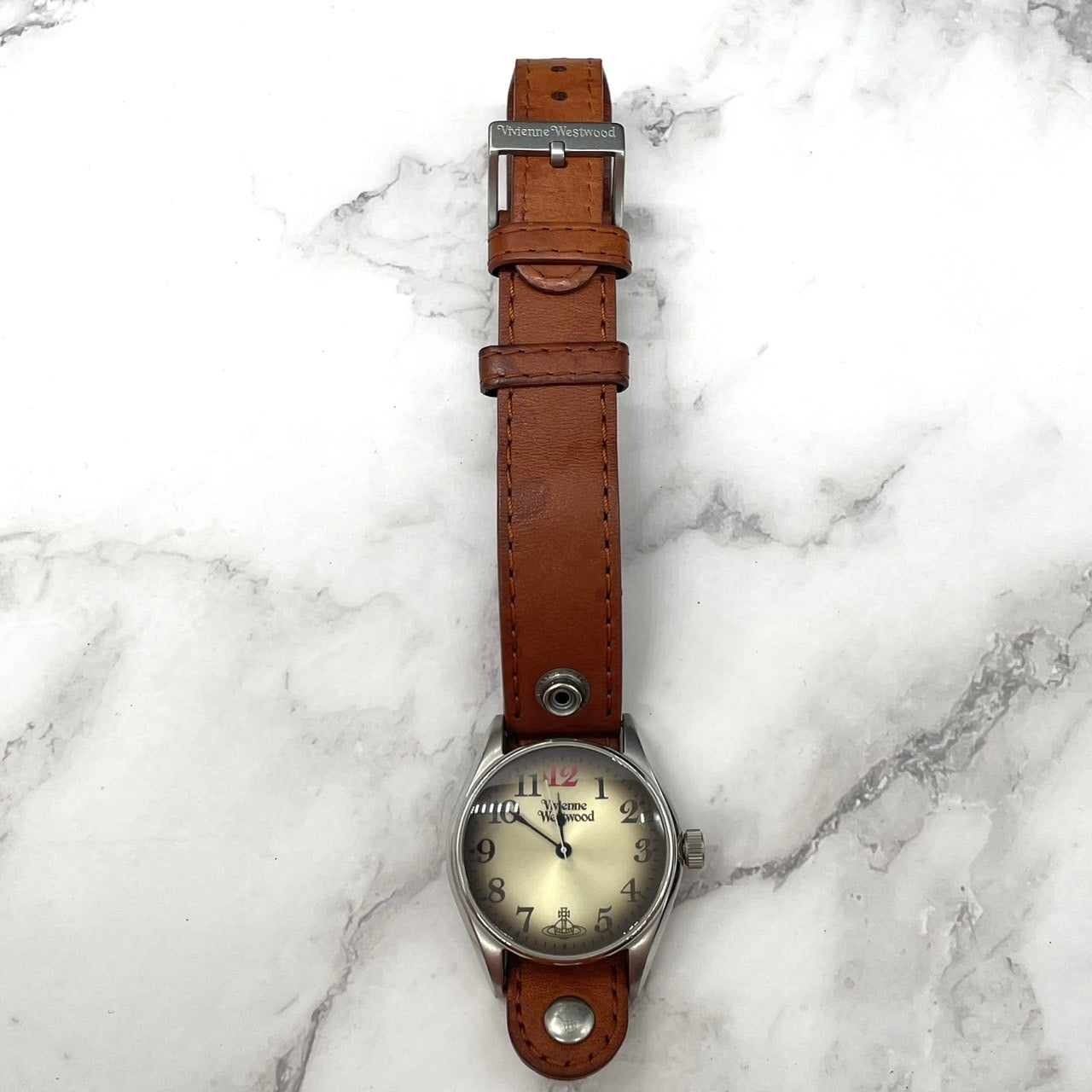 電池交換済/稼働ヴィヴィアンウエストウッド 腕時計 メンズ ゴールド文字盤 レザーベルト ブラウン オーブ アナログ クオーツ クラシック ヴィンテージ Vivienne Westwood VV012TN ヘリテージ G3