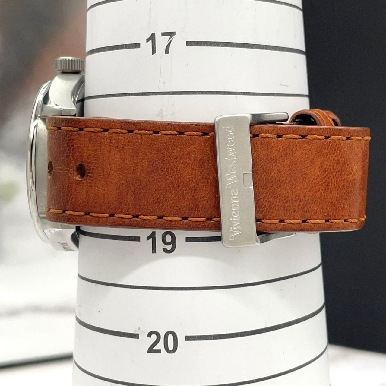 電池交換済/稼働ヴィヴィアンウエストウッド 腕時計 メンズ ゴールド文字盤 レザーベルト ブラウン オーブ アナログ クオーツ クラシック ヴィンテージ Vivienne Westwood VV012TN ヘリテージ G3