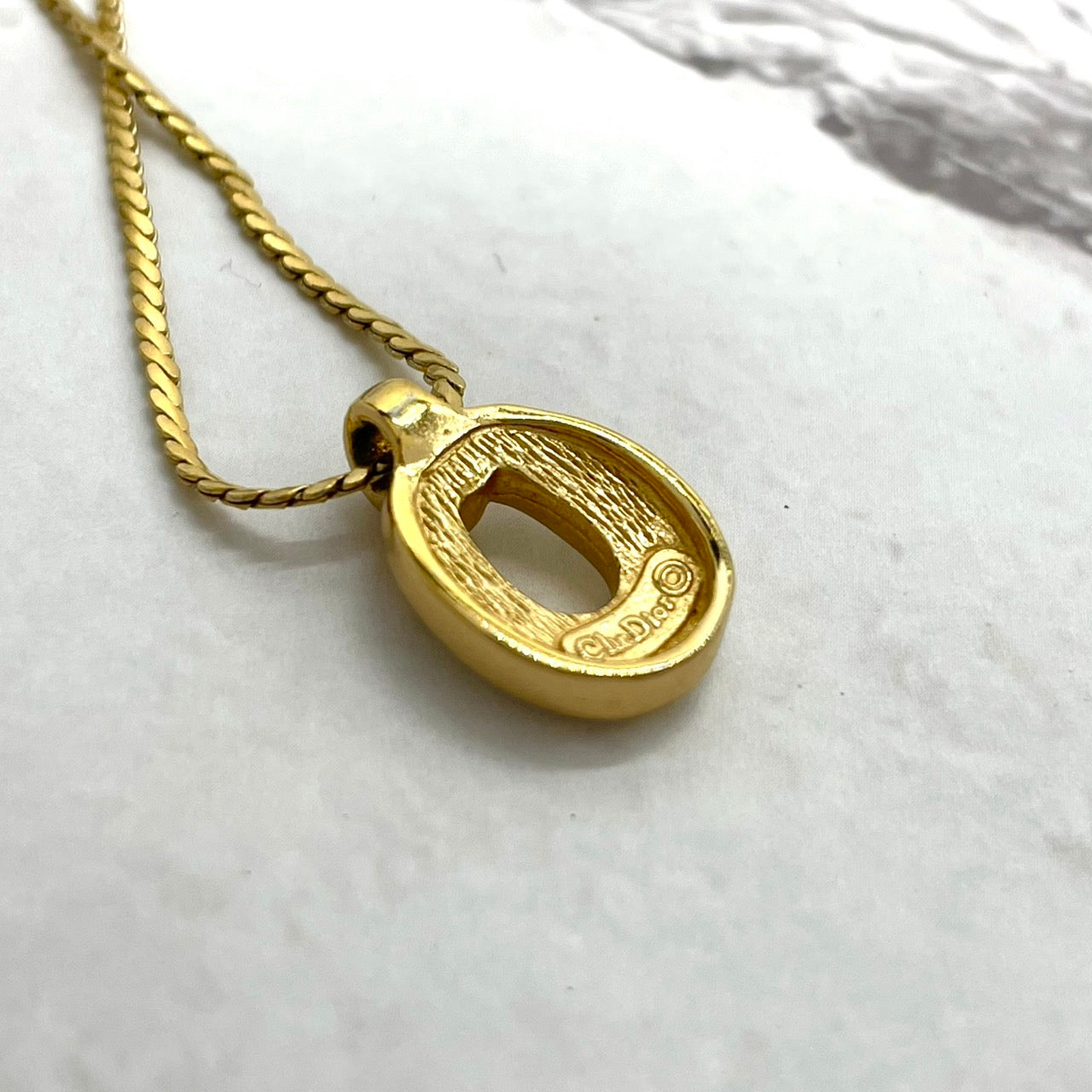 美品 Christian Dior クリスチャンディオール ヴィンテージ ネックレス ラインストーン ペンダント ゴールドカラー アジャスター CDロゴ ジュエリー アクセサリー I1