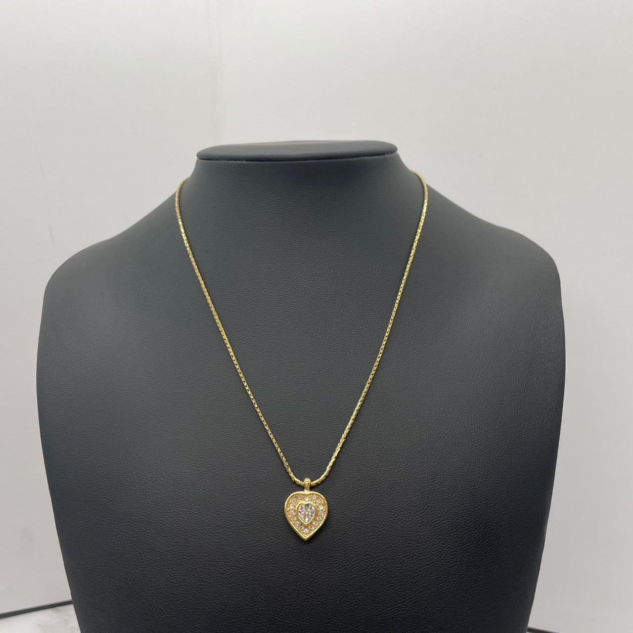 美品 Christian Dior クリスチャンディオール ヴィンテージ ネックレス ハートモチーフ ラインストーン CDロゴ ペンダント ゴールドカラー アクセサリー ジュエリー レディース I1