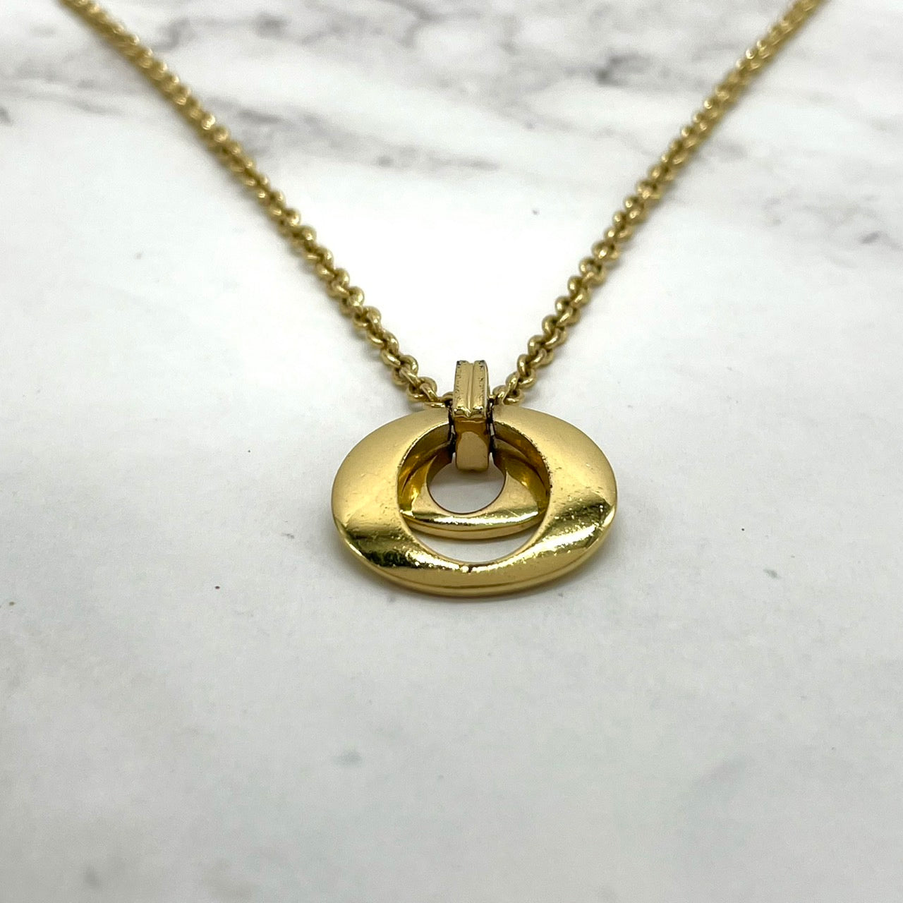 美品 Christian Dior クリスチャンディオール ヴィンテージ ネックレス ダブルサークル CDロゴ アジャスター ペンダント ゴールドカラー アクセサリー ジュエリー レディース I1