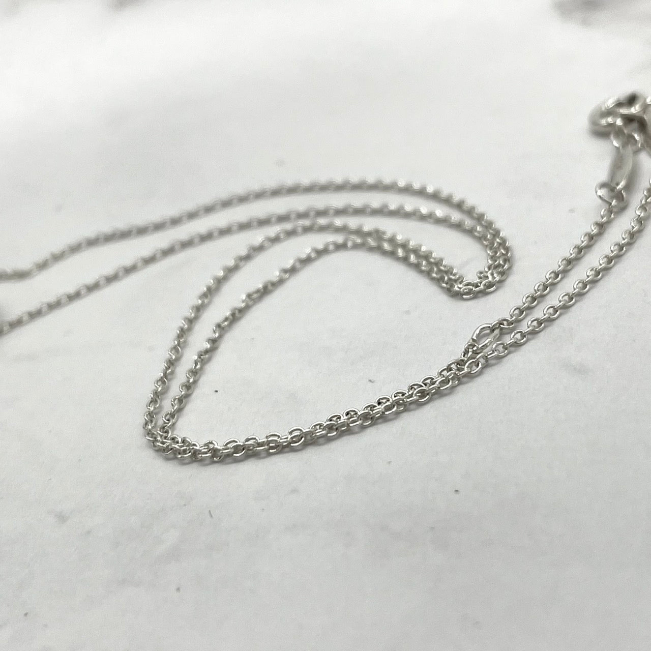 美品 TIFFANY & Co. ティファニー ネックレス ダブルループ モチーフ Wリング シルバー SV925 ヴィンテージ ジュエリー アクセサリー ペンダント レディース I1