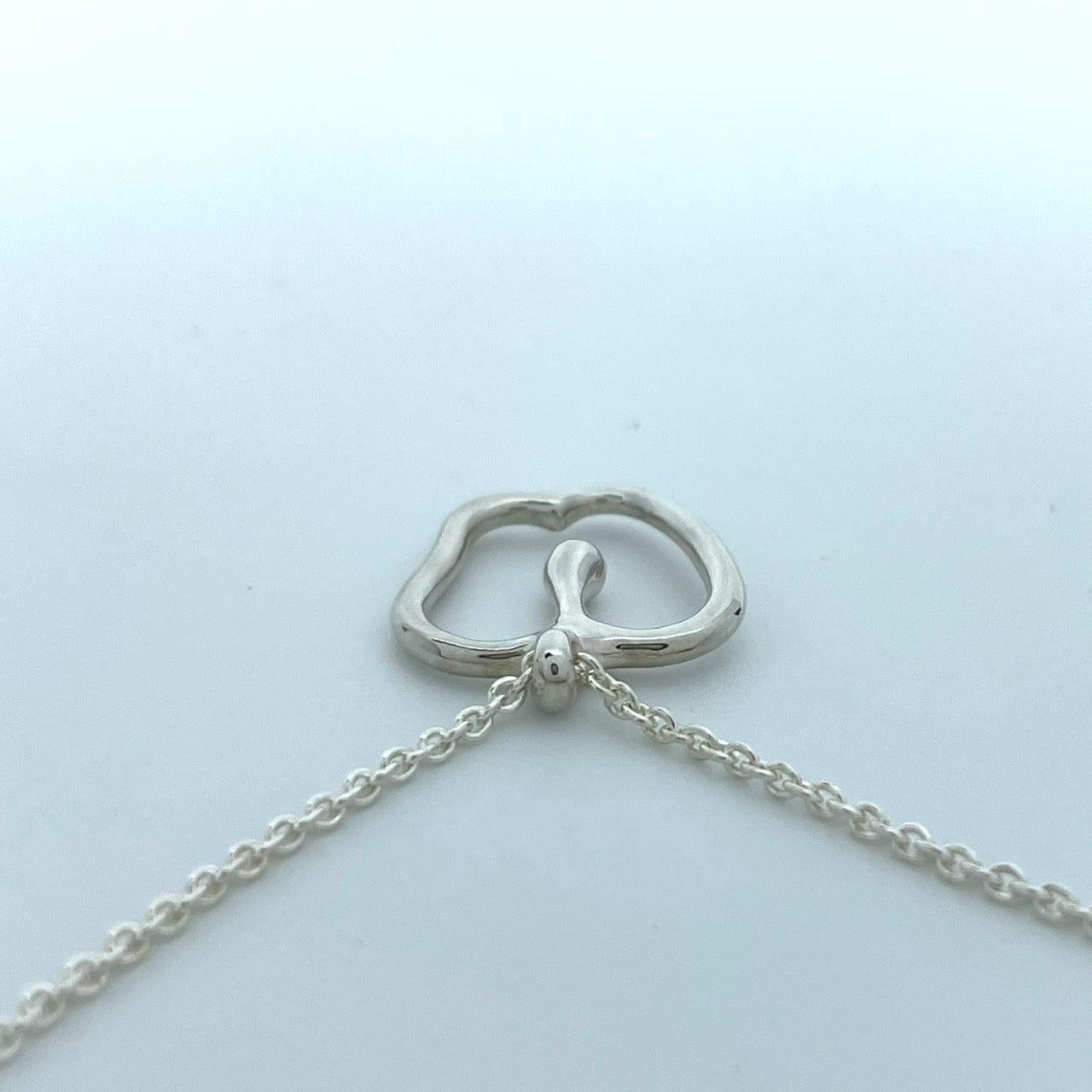 美品 TIFFANY & Co. ティファニー ネックレス アップル エルサ・ペレッティ シルバー SV925 りんごモチーフ ペンダント ヴィンテージ ジュエリー アクセサリー レディース I1