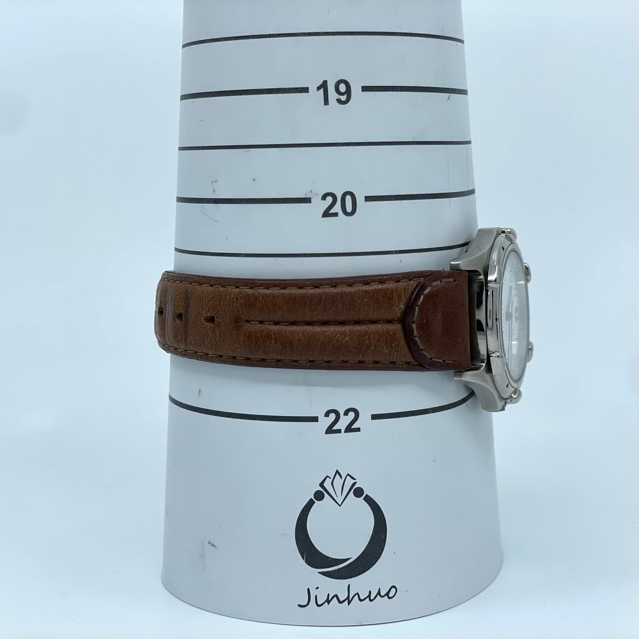 Authentic WENGER S.A.K. DESIGN Military Watch Quartz Date White Dial Swiss Made