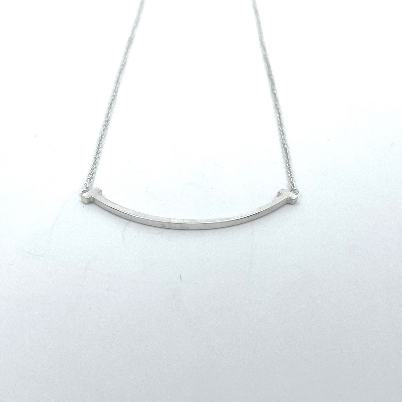 美品 TIFFANY&Co. ティファニー Tスマイル ネックレス シルバー SV925 ペンダント アクセサリー 箱付き レディース I2
