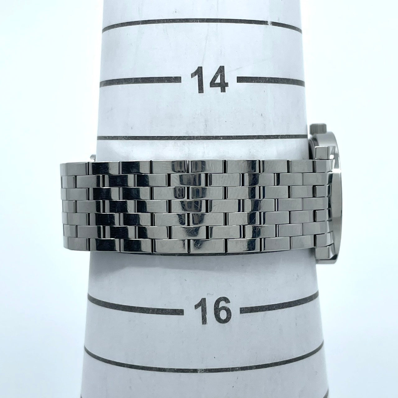 【電池交換済】GUCCI グッチ 5200L.1 レディース腕時計 クオーツ ブラック文字盤 ラウンド ローマンインデックス アナログ ドレスウォッチ エレガント クラシックデザイン ステンレススティール クリーニング済み G