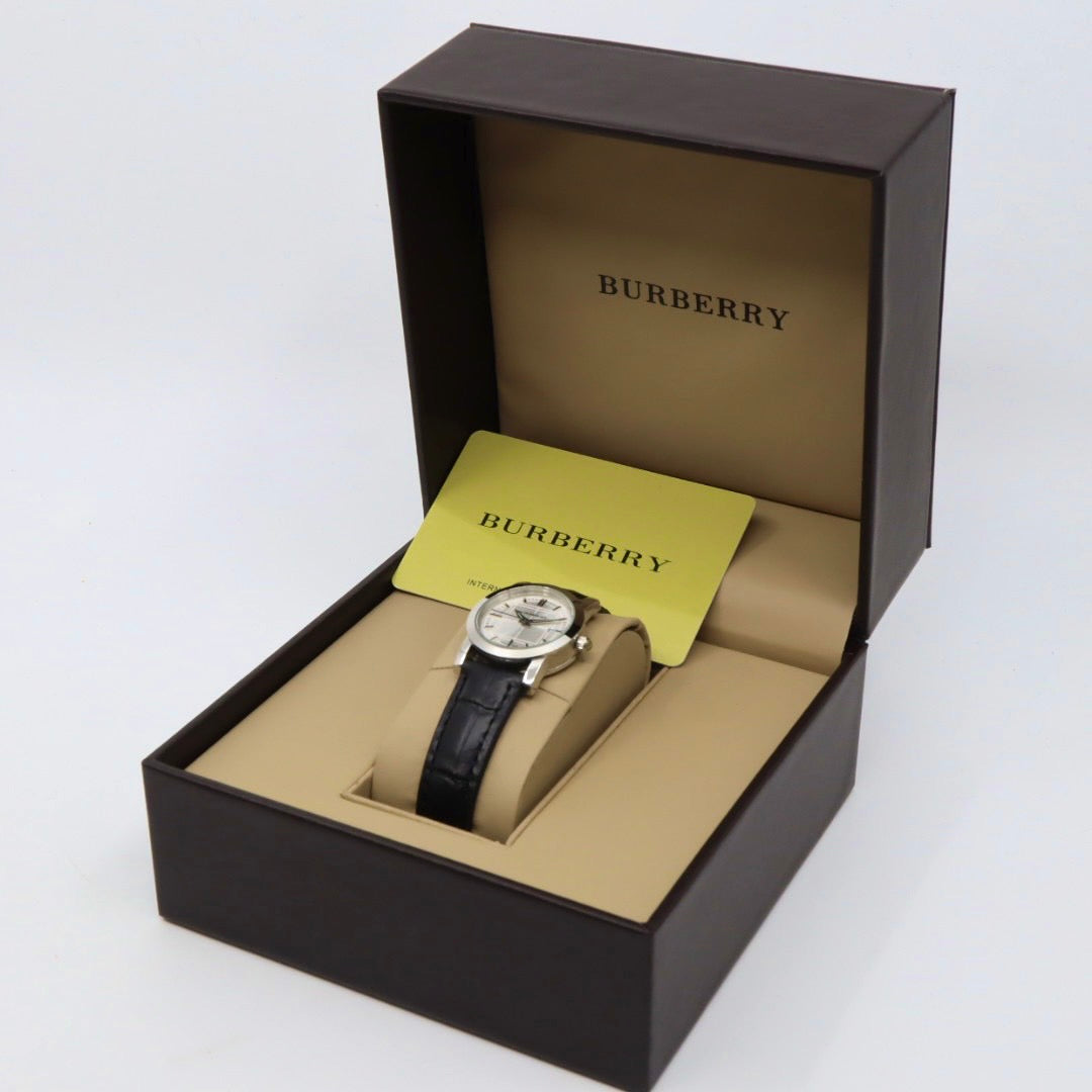 【電池交換済】BURBERRY バーバリー 腕時計 BU1351 レディース クオーツ アナログ ラウンド シルバー文字盤 チェック柄 デイト表示 スイス製 ブラックレザーベルト クラシック エレガント ビジネス ドレスウォッチ クリーニング済 G