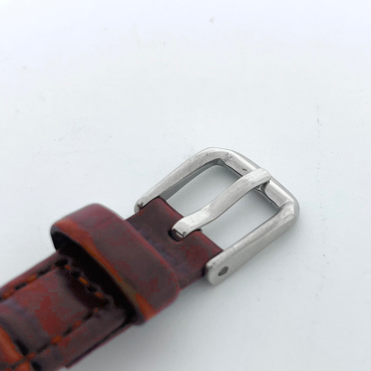 【電池交換済／新品ベルト(社外品)】キャサリンハムネット 腕時計 KH-7096 ユニセックス クオーツ アナログ スモールセコンド 白文字盤 ブラウンレザー クラシック ビンテージデザイン ラウンド ファッションウォッチ クリーニング済み G