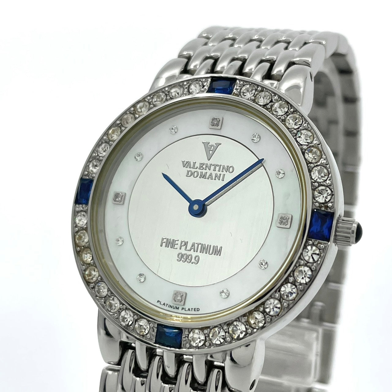 【電池交換済】ヴァレンティノ ドマーニ 腕時計 VD-2038 レディース クオーツ FINE PLATINUM 999.9 プラチナメッキ ラインストーンベゼル サファイア シェル文字盤 ドレスウォッチ エレガント ラグジュアリー クリーニング済み G