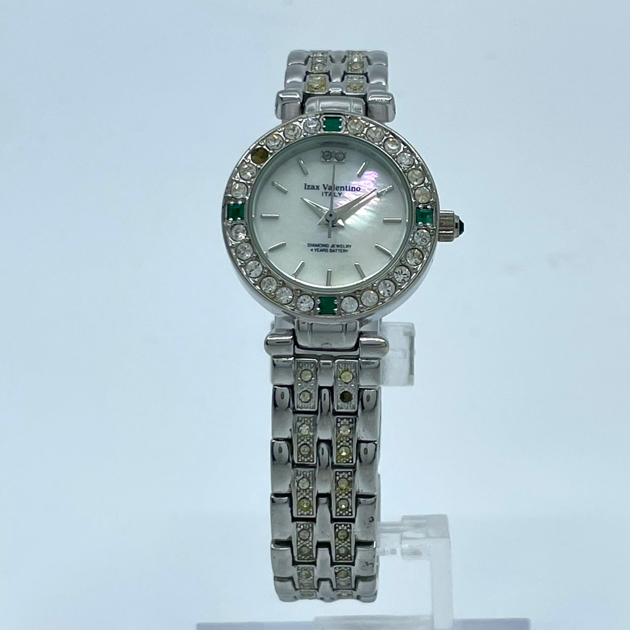 【電池交換済】アイザックヴァレンチノ 腕時計 IVL-9100-3 レディース クオーツ ジュエリーウォッチ プラチナメッキ シェル文字盤 ラインストーンベゼル エメラルド装飾 ドレスウォッチ エレガント ラグジュアリー シルバー クリーニング済み G5