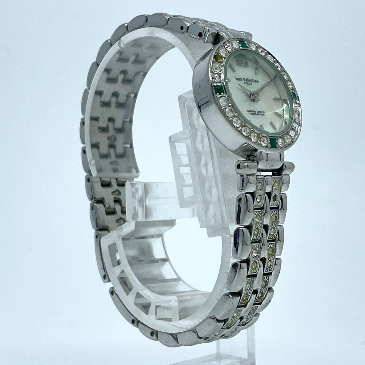 【電池交換済】アイザックヴァレンチノ 腕時計 IVL-9100-3 レディース クオーツ ジュエリーウォッチ プラチナメッキ シェル文字盤 ラインストーンベゼル エメラルド装飾 ドレスウォッチ エレガント ラグジュアリー シルバー クリーニング済み G5