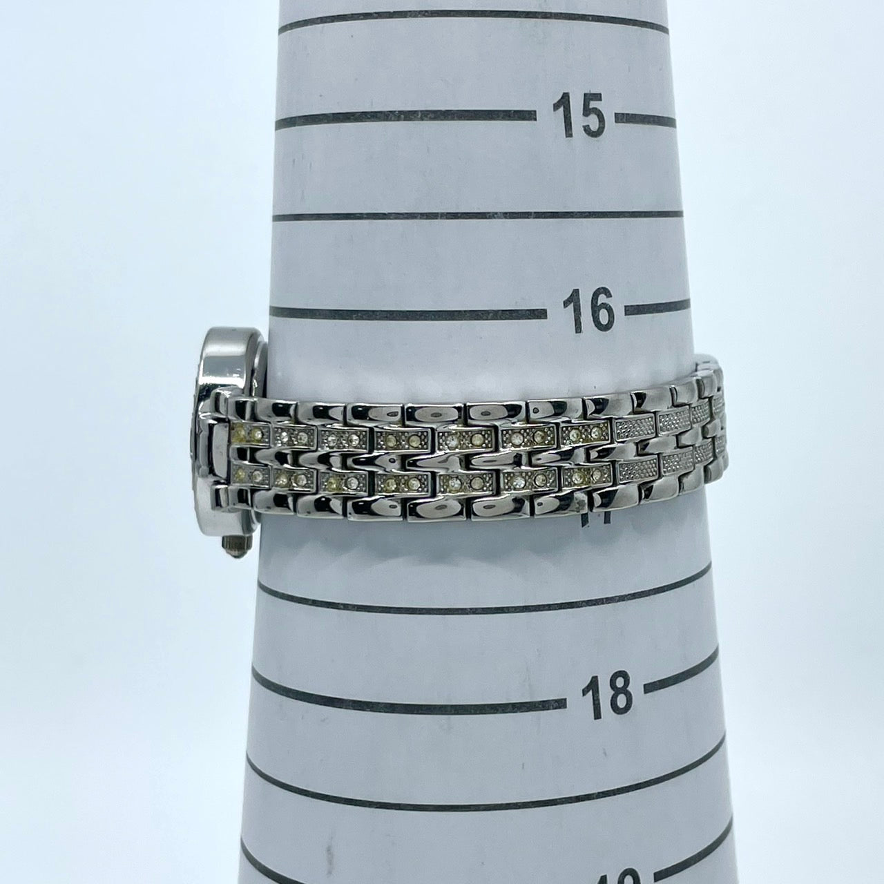 【電池交換済】アイザックヴァレンチノ 腕時計 IVL-9100-3 レディース クオーツ ジュエリーウォッチ プラチナメッキ シェル文字盤 ラインストーンベゼル エメラルド装飾 ドレスウォッチ エレガント ラグジュアリー シルバー クリーニング済み G5