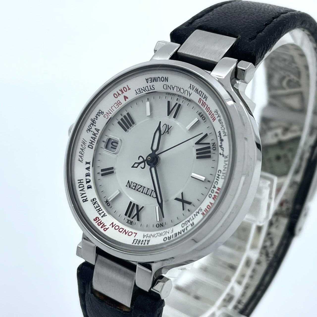 【稼働品】シチズン xC クロスシー 腕時計 GN-4W-S レディース エコドライブ 電波時計 ワールドタイム デイト シルバー 白文字盤 黒レザーベルト ローマ数字 アナログ エレガント ビジネス オフィス クリーニング済み G5