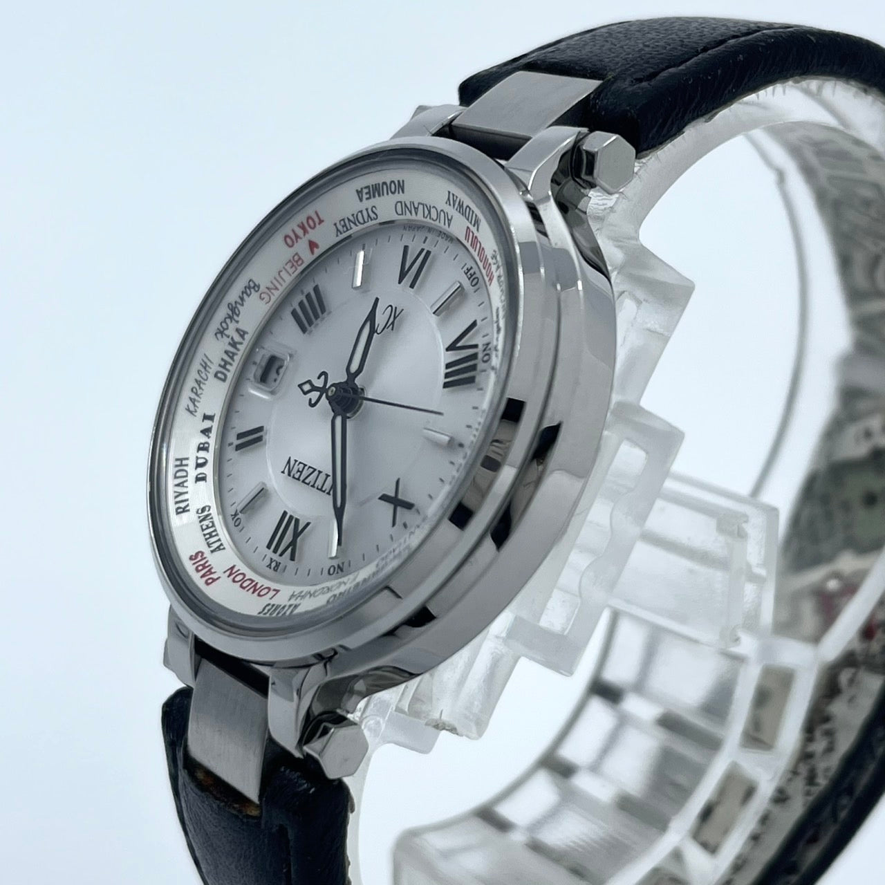 【稼働品】シチズン xC クロスシー 腕時計 GN-4W-S レディース エコドライブ 電波時計 ワールドタイム デイト シルバー 白文字盤 黒レザーベルト ローマ数字 アナログ エレガント ビジネス オフィス クリーニング済み G5