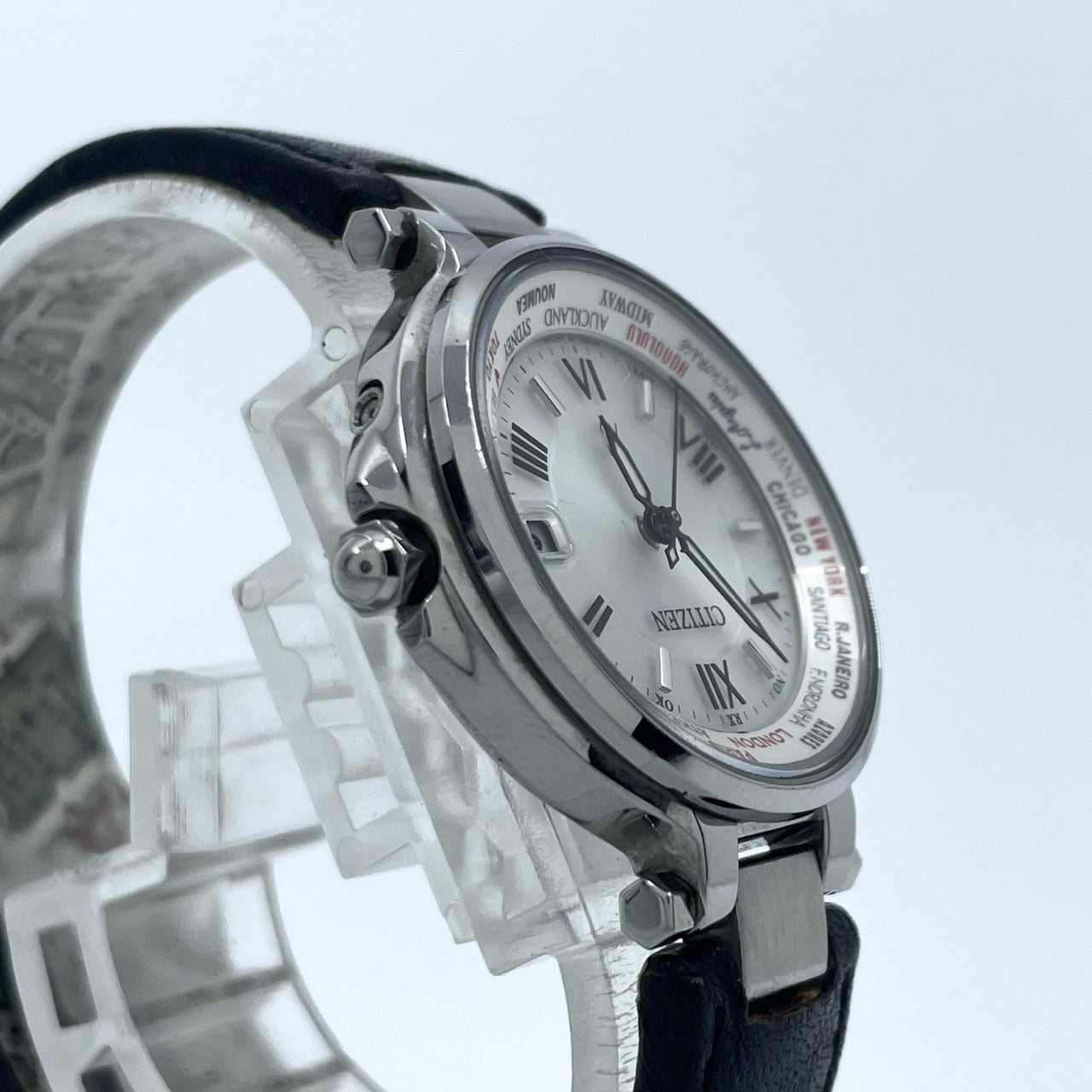 【稼働品】シチズン xC クロスシー 腕時計 GN-4W-S レディース エコドライブ 電波時計 ワールドタイム デイト シルバー 白文字盤 黒レザーベルト ローマ数字 アナログ エレガント ビジネス オフィス クリーニング済み G5