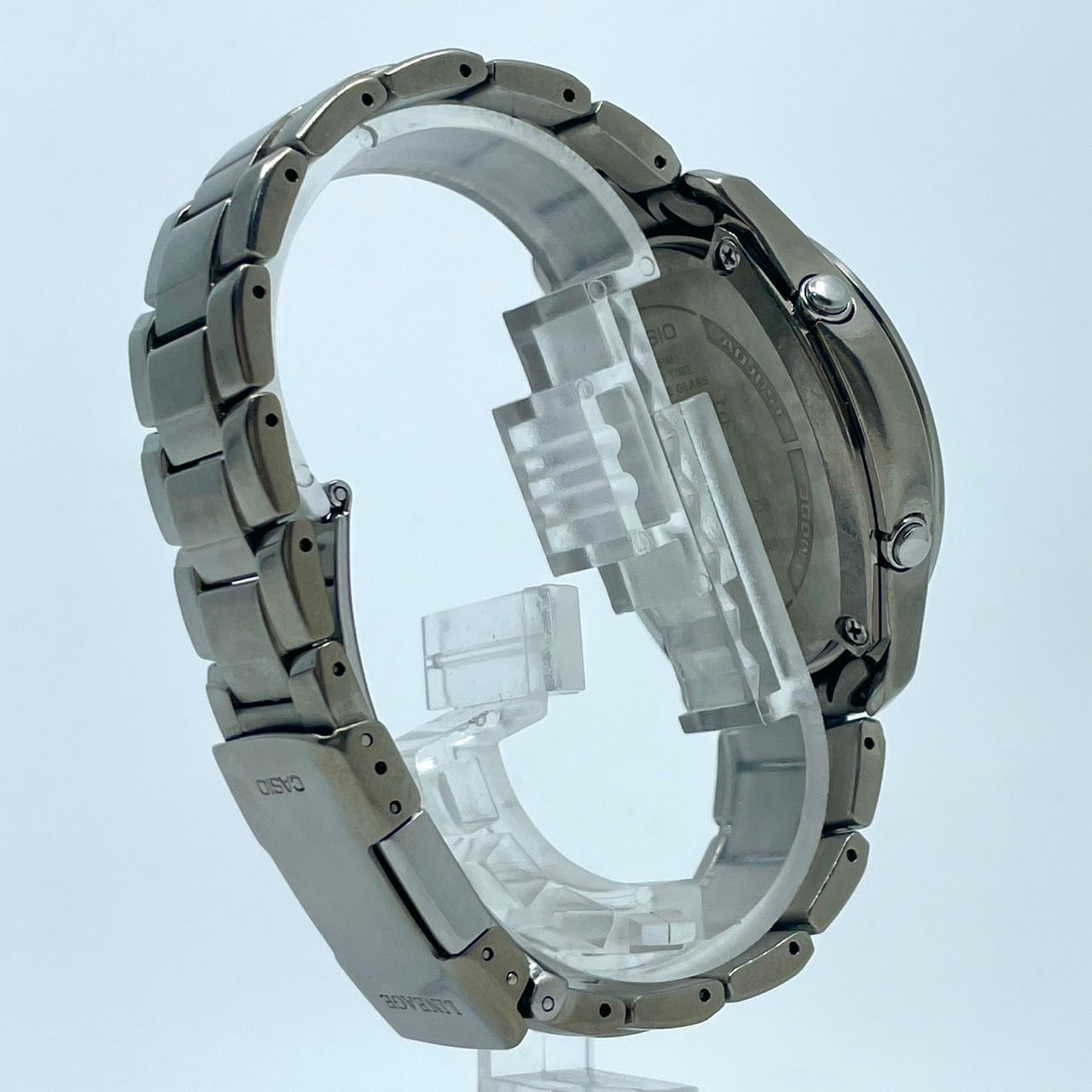 CASIO カシオ リニエージ 腕時計 LIW-M610TDS メンズ 電波ソーラー チタン MULTI BAND 6 タフソーラー クロノグラフ ワールドタイム 黒文字盤 ゴールドアクセント 高機能 サファイアガラス クリーニング済み G5