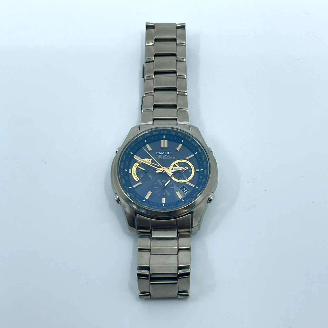 CASIO カシオ リニエージ 腕時計 LIW-M610TDS メンズ 電波ソーラー チタン MULTI BAND 6 タフソーラー クロノグラフ ワールドタイム 黒文字盤 ゴールドアクセント 高機能 サファイアガラス クリーニング済み G5
