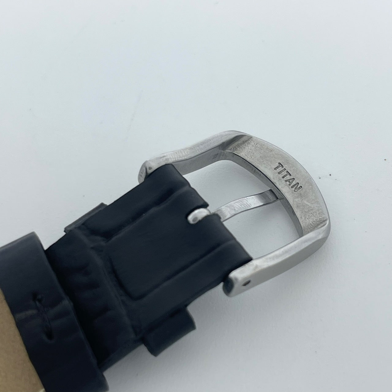 【極美品/電池交換済／新品ベルト交換(社外品)】 SEIKO セイコー CREDOR クレドール 腕時計 8J81-6A30 ユニセックス クオーツ シルバー文字盤 ゴールド針 ブラックレザー 薄型 ドレスウォッチ エレガント クラシック 高級時計 クリーニング済 G5