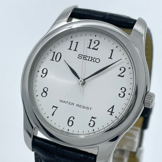 【電池交換済／新品ベルト(社外品)】美品 セイコー 腕時計 7N01-0EF0 メンズ クオーツ アナログ 白文字盤 黒レザー シンプルデザイン スタンダードモデル ビジネス カジュアル 薄型軽量 高視認性 オフィスに最適 クリーニング済 G5