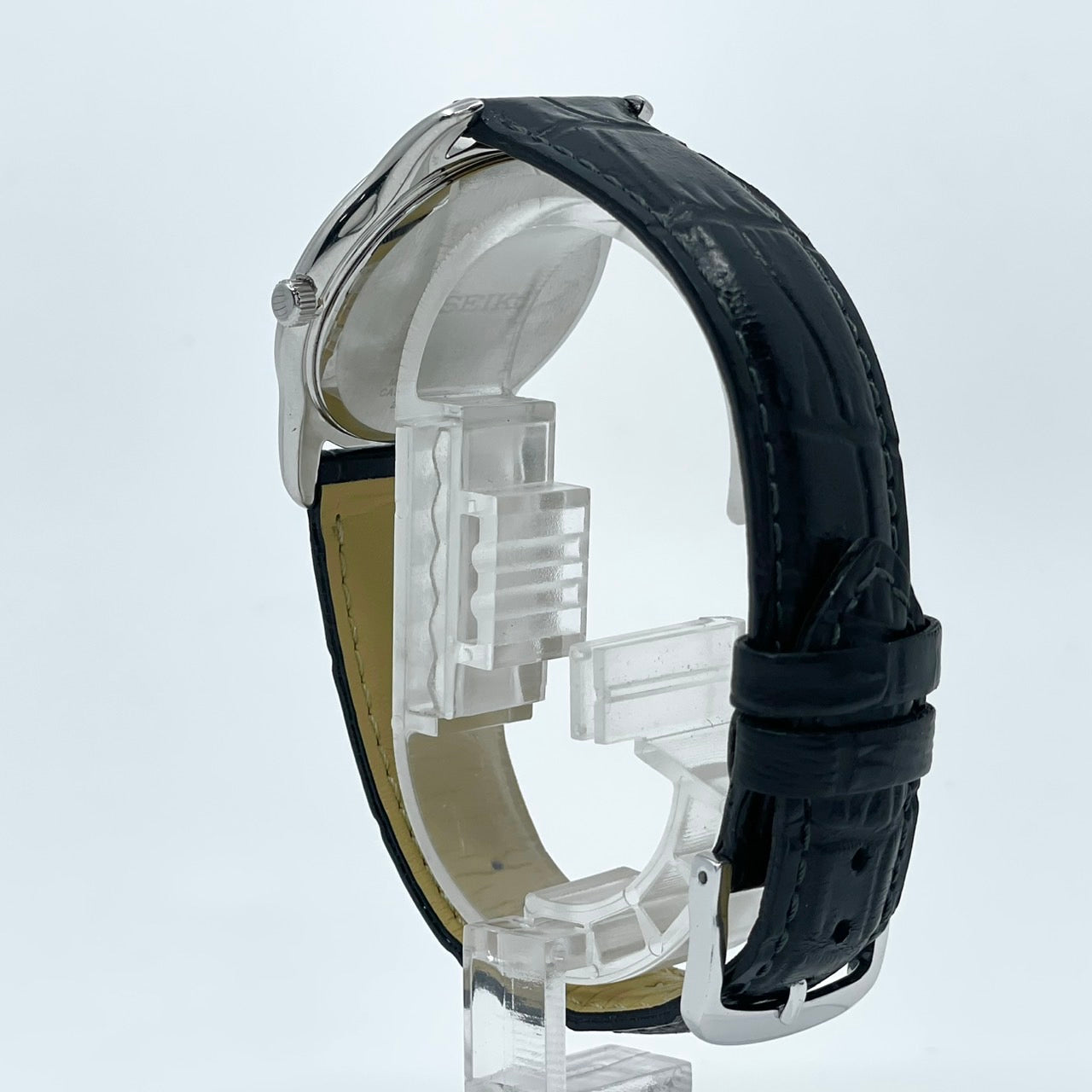 【電池交換済／新品ベルト(社外品)】美品 セイコー 腕時計 7N01-0EF0 メンズ クオーツ アナログ 白文字盤 黒レザー シンプルデザイン スタンダードモデル ビジネス カジュアル 薄型軽量 高視認性 オフィスに最適 クリーニング済 G5