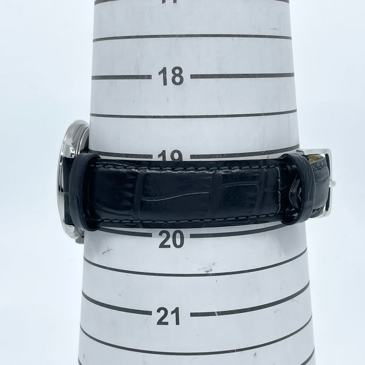 【電池交換済／新品ベルト(社外品)】美品 セイコー 腕時計 7N01-0EF0 メンズ クオーツ アナログ 白文字盤 黒レザー シンプルデザイン スタンダードモデル ビジネス カジュアル 薄型軽量 高視認性 オフィスに最適 クリーニング済 G5