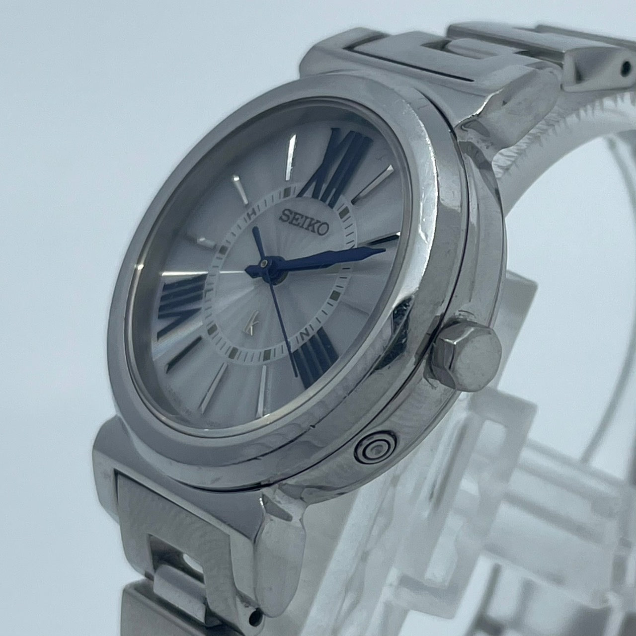 【稼働品】セイコー ルキア 人気モデル 腕時計 3B51-0AJ0 電波ソーラー レディース アナログ シルバー 白文字盤 ローマ数字 ブルー針 クール エレガント ビジネス オフィス 高機能 洗練デザイン スタイリッシュ クリーニング済 G5