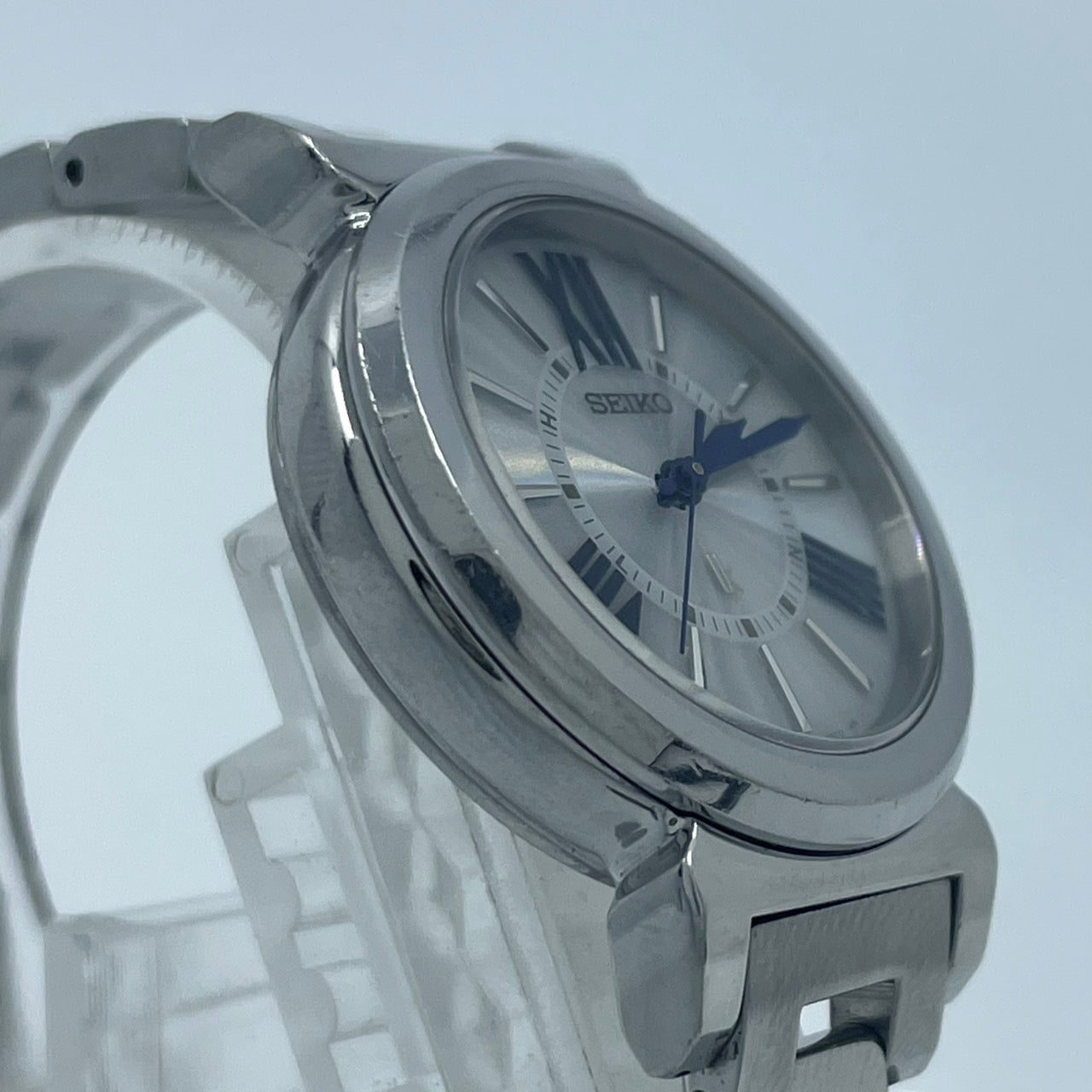 【稼働品】セイコー ルキア 人気モデル 腕時計 3B51-0AJ0 電波ソーラー レディース アナログ シルバー 白文字盤 ローマ数字 ブルー針 クール エレガント ビジネス オフィス 高機能 洗練デザイン スタイリッシュ クリーニング済 G5