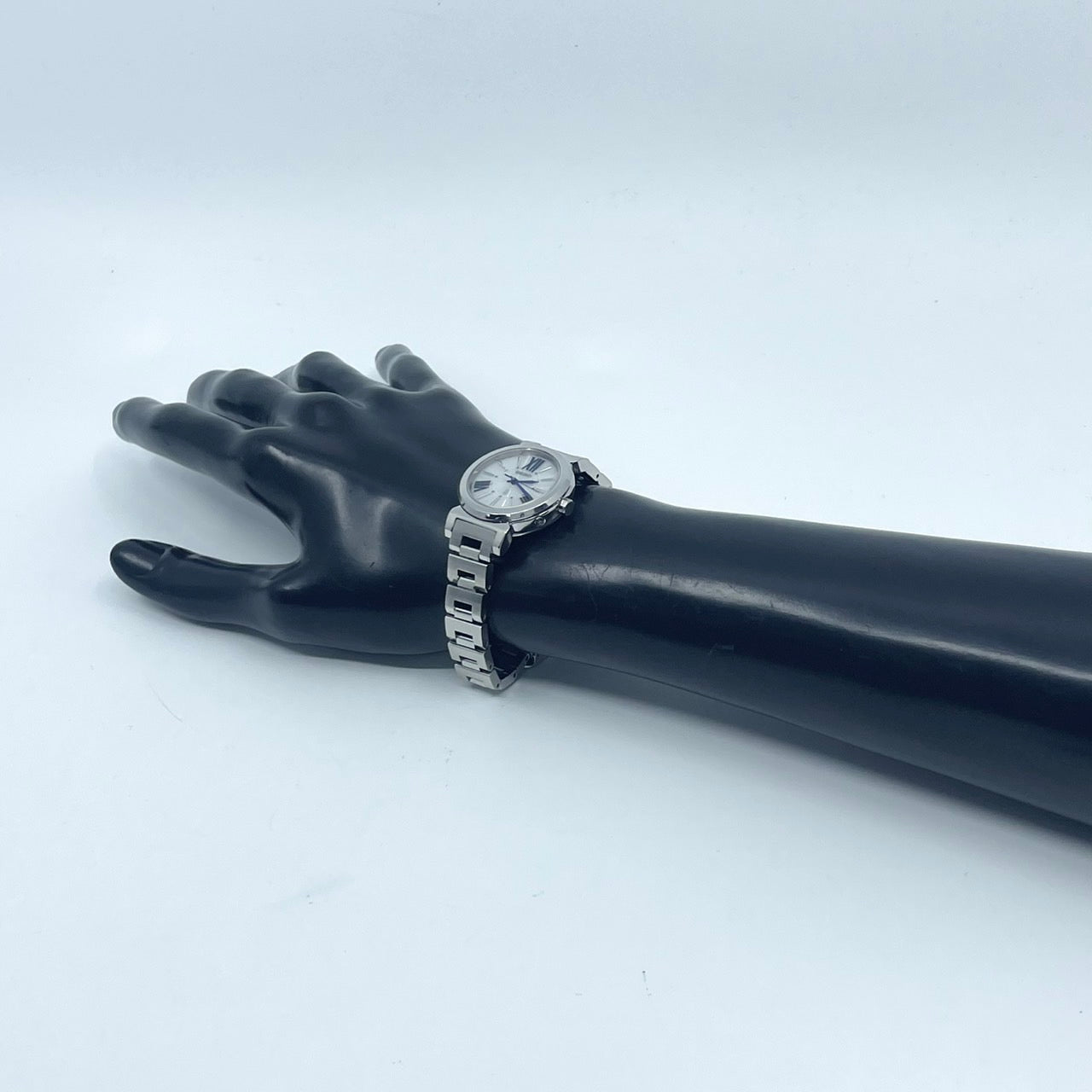 【稼働品】セイコー ルキア 人気モデル 腕時計 3B51-0AJ0 電波ソーラー レディース アナログ シルバー 白文字盤 ローマ数字 ブルー針 クール エレガント ビジネス オフィス 高機能 洗練デザイン スタイリッシュ クリーニング済 G5