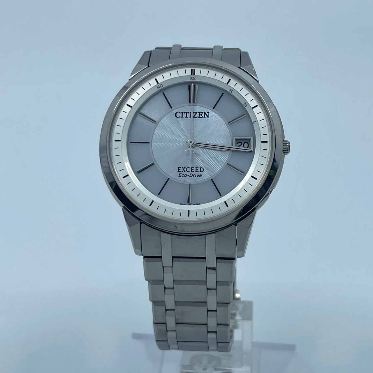 【稼働品／極美品】シチズン エクシード 腕時計 H113-T016189 電波ソーラー チタン ユニセックス デイト シルバー 白文字盤 薄型軽量 エレガント 高級 ドレスウォッチ ビジネス オフィス 高機能 人気モデル クリーニング済み G2